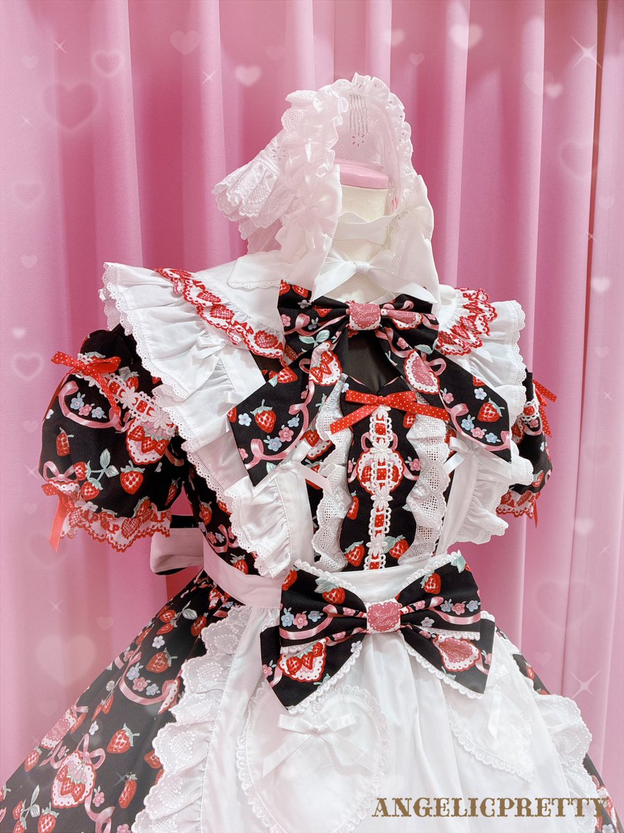 ♡ Strawberry Cake Partyワンピース ¥49,500（税込） 甘いケーキと