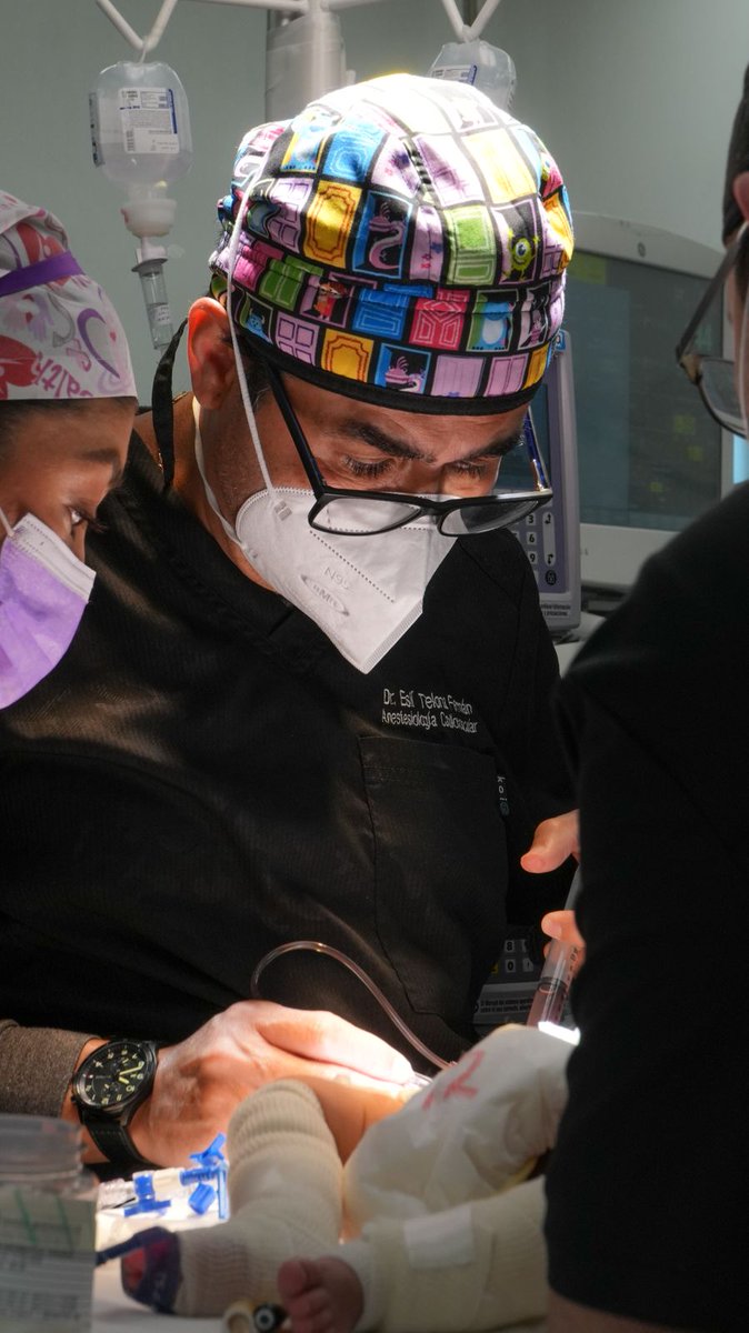 HRAEIxtapaluca's tweet photo. El #HRAEI #IMSSBienestar realiza primera cirugía de alta complejidad en bebé de dos meses diagnosticado con malformación linfática macroquística.👶✨
Para conocer más: 🔗 https://t.co/C0EEfoIZx0 https://t.co/WrL2pgm8Ox