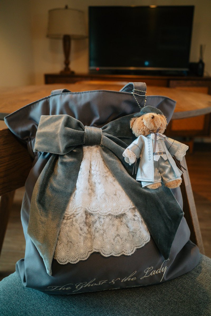 ゴースト&レディのMaison de FLEUR リボントートバッグ グレイギャン