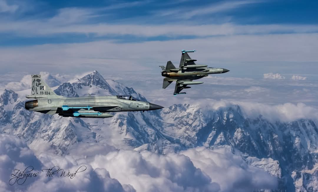 Saju__302's tweet photo. Pakistan Air Force 🇵🇰✈️⚡ https://t.co/HOPYGd3WW1