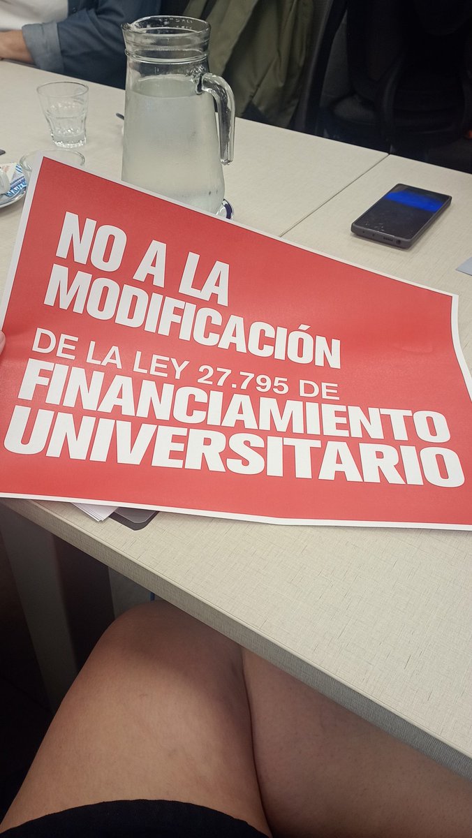Al Gobierno de @javiermilei no le basta con no cumplir la ley de financiamiento si no que ahora también quiere modificarla a su conveniencia. Cada derecho conquistado se defiende con organización, memoria y lucha. De ese lado siempre nos van a encontrar
@jup_bsas <a href="/JUPNacionalOK/">Mesa Nacional JUP</a>