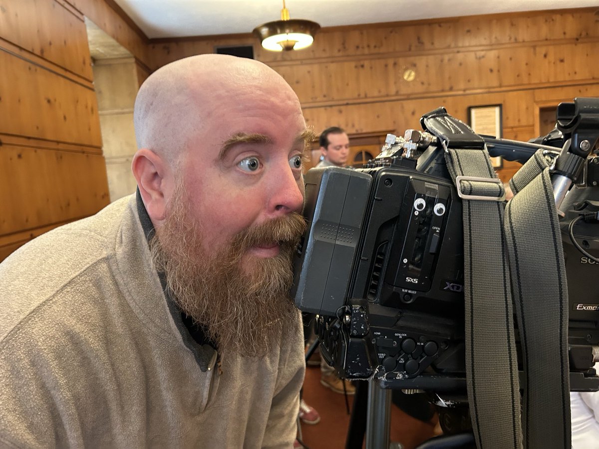 superseankatu's tweet photo. Googly Eyes on Cameras Adam’s Camera K👀ps looking at me! https://t.co/bQ6rKC4Vsr