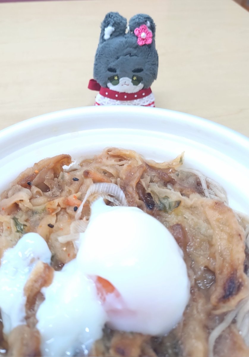 ﾏｳﾞﾗﾝｲちゃん
最後のラヂウム卵だよ

🐺＼ｻﾖﾅﾗﾅﾉ?／

そうだねぇさよならだねぇ

🐺＼ｿｯｶｧ／
🐺＼ﾊﾞｲﾊﾞｲ ﾗﾁﾞｳﾑﾀﾏｺﾞﾁｬﾝ／

美味しかったねぇ
また会える日を楽しみにしよねぇ