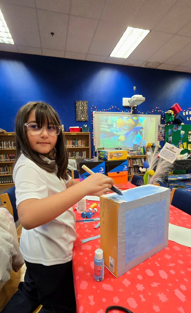 HValverde_DWS's tweet photo. Forever grateful for Ms. Avila, our @DWSLibrary for all the big &amp; little things she does for our Colts to instill the love of reading. My very own lil' Colt loves Family Craft Night, loves books, loves the library, &amp; loves her favorite librarian❣️ 💙🐴💛 #LoveDesertWind @DWS_PK8 https://t.co/cl55CeojiA
