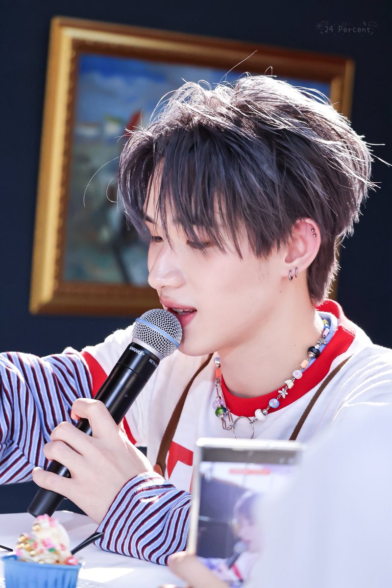 24Percenttt's tweet photo. 是谁的爱啊 🤧

#hongshihoshi #LYKN
@hongshihoshi03

#FriendlyMExHONG https://t.co/3FNX9qP5f6
