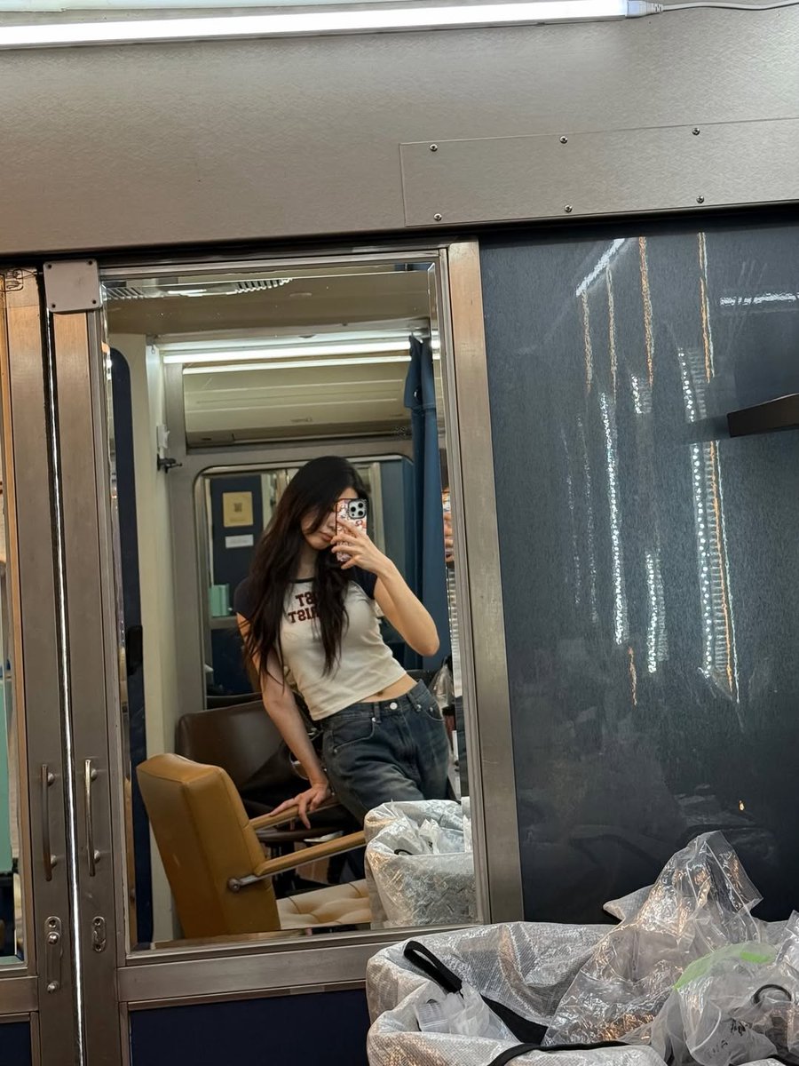 민주저장소 tweet media