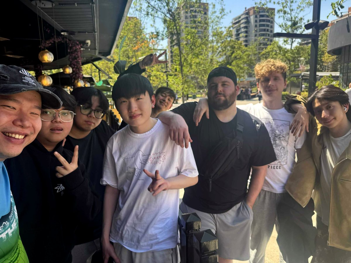 Arrived in Santiago! 🇨🇱

First match is on Sunday, March 1st (GMT-3), see you then! #VALORANTMasters #WGAMING