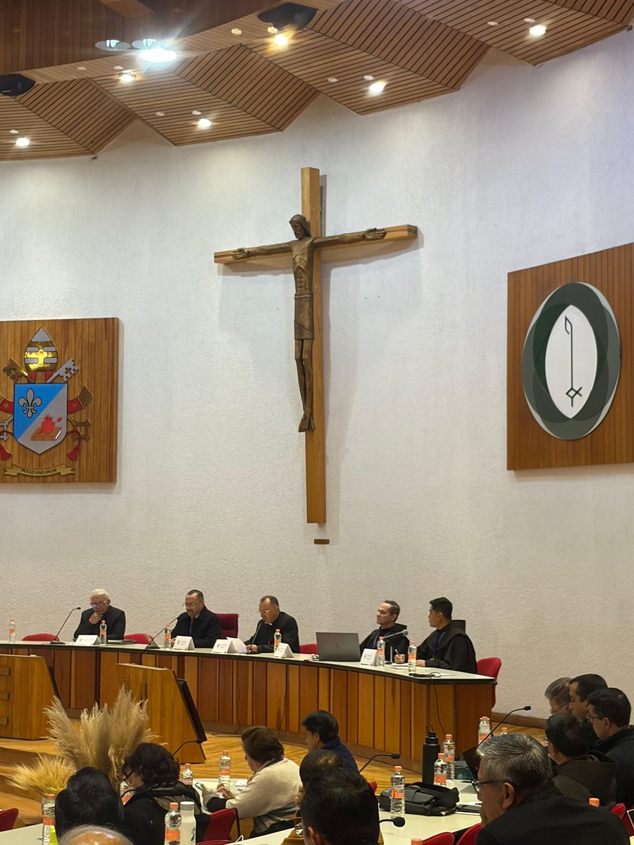 En Lago de Gpe. estamos viviendo una Gracia especial: el CONGRESO INTERNACIONAL GUADALUPANO del 22 al 24 de Feb.
Contamos con la presencia de cardenales, arzobispos, vida consagrada y laicos de todo el continente y de España.
Dios permita que haya abundantes y permanente frutos!
