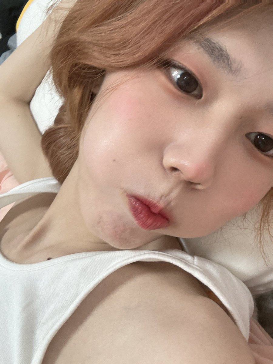 NicholasTr33026's tweet photo. 입안에 그게 가득 헉! https://t.co/AtvkyidfdT