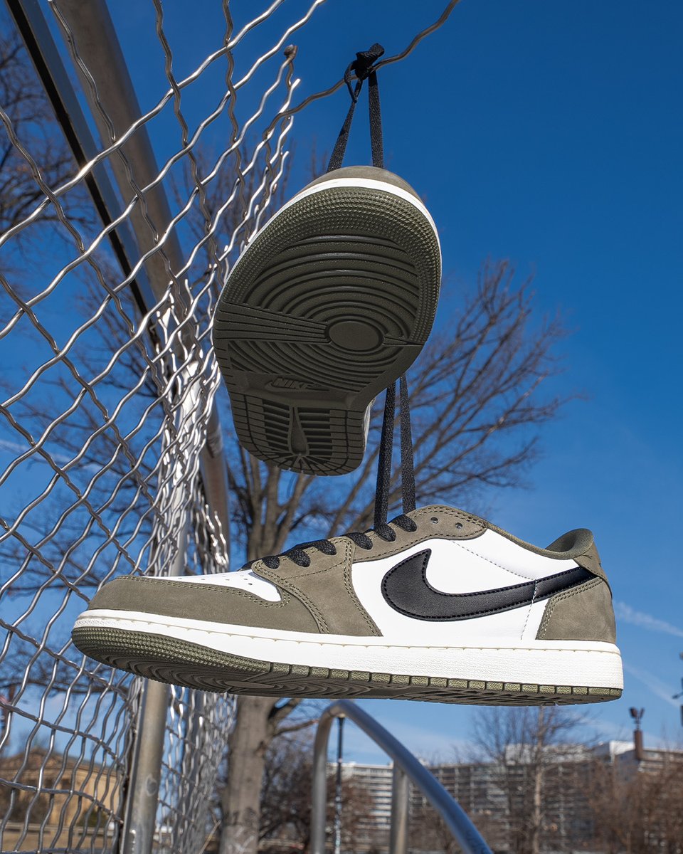 SOLELINKS's tweet photo. Ad: Air Jordan 1 Low OG ‘Medium Olive’

Snipes:https://t.co/NLlYHT7bmm
Shoe Palace:https://t.co/3ZrvSDWgs5
Shiekh:https://t.co/Pa3nadES99
WSS:https://t.co/uQ1J24Trx6 https://t.co/x0l0ALmqYK