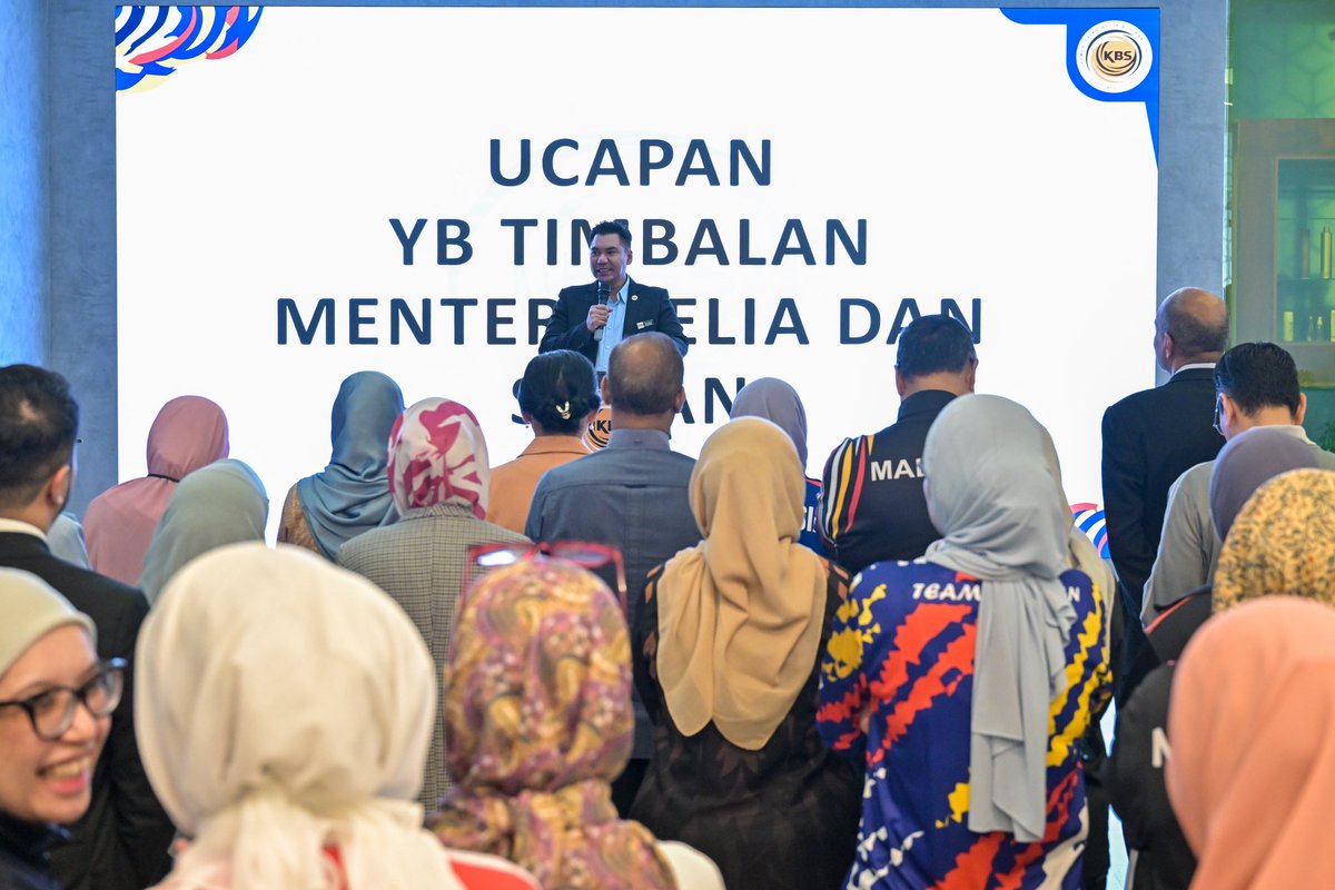 KBSMalaysia's tweet photo. YB Mordi Bimol, Timbalan Menteri Belia dan Sukan, hadir menyampaikan amanat di  Majlis Perhimpunan Mesra Bulanan KBS bagi bulan Februari 2026 yang berlangsung di Menara KBS, Putrajaya. https://t.co/gIm1iQ2RVp