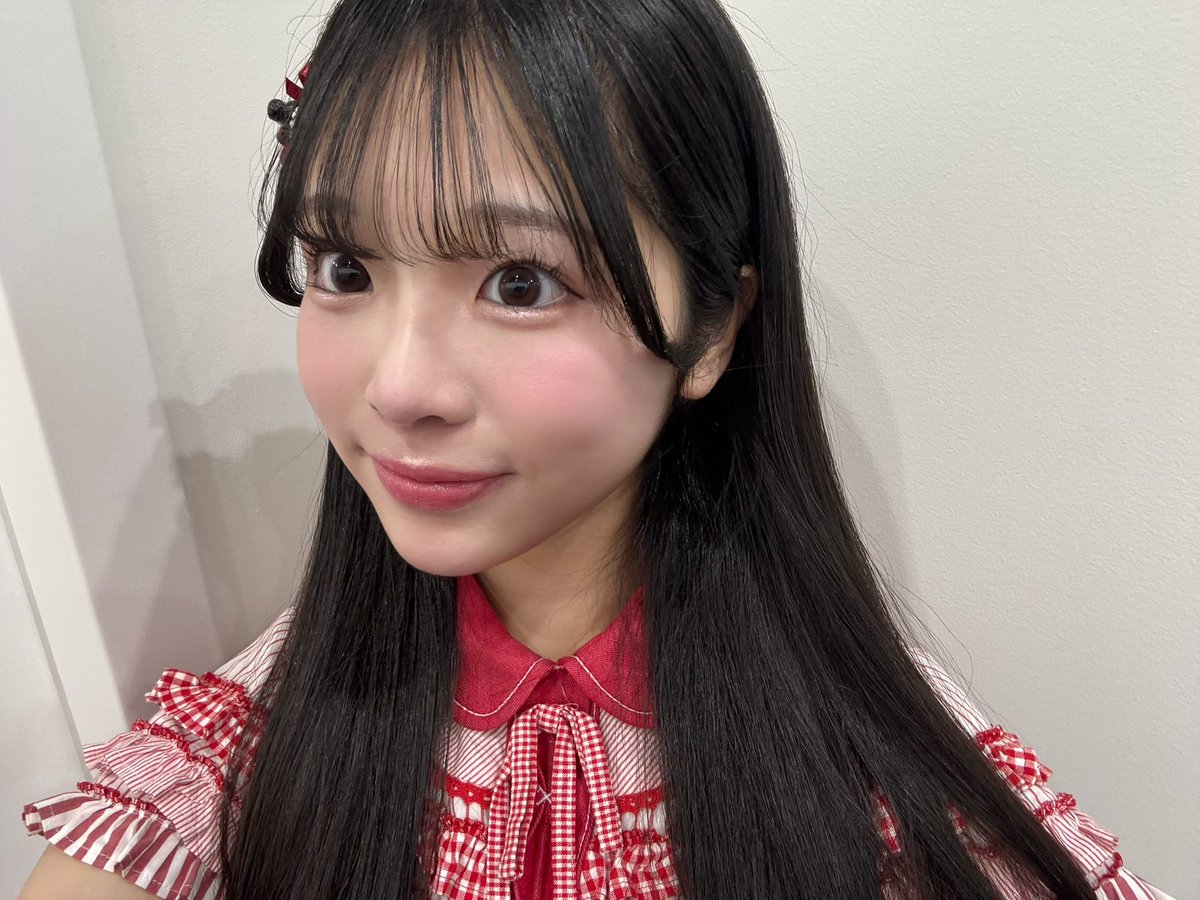 こんにちは🎀
今日はグループ握手会です🫶🏻！タワーレコード錦糸町パルコ店さん、3部で待ってます💖
足元にお気をつけてお越しください☔️！
 #AKB48_名残り桜
