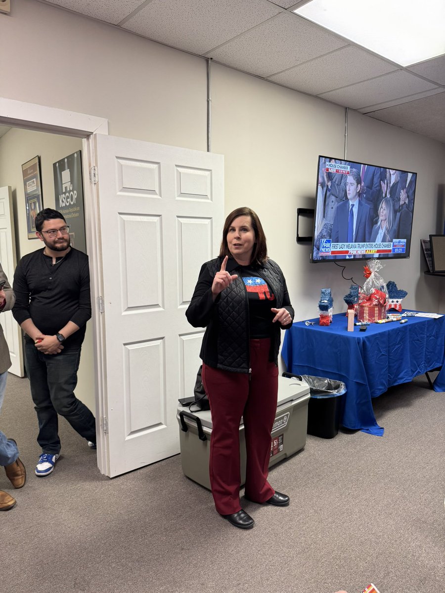 Joy Eakins for Governor tweet media