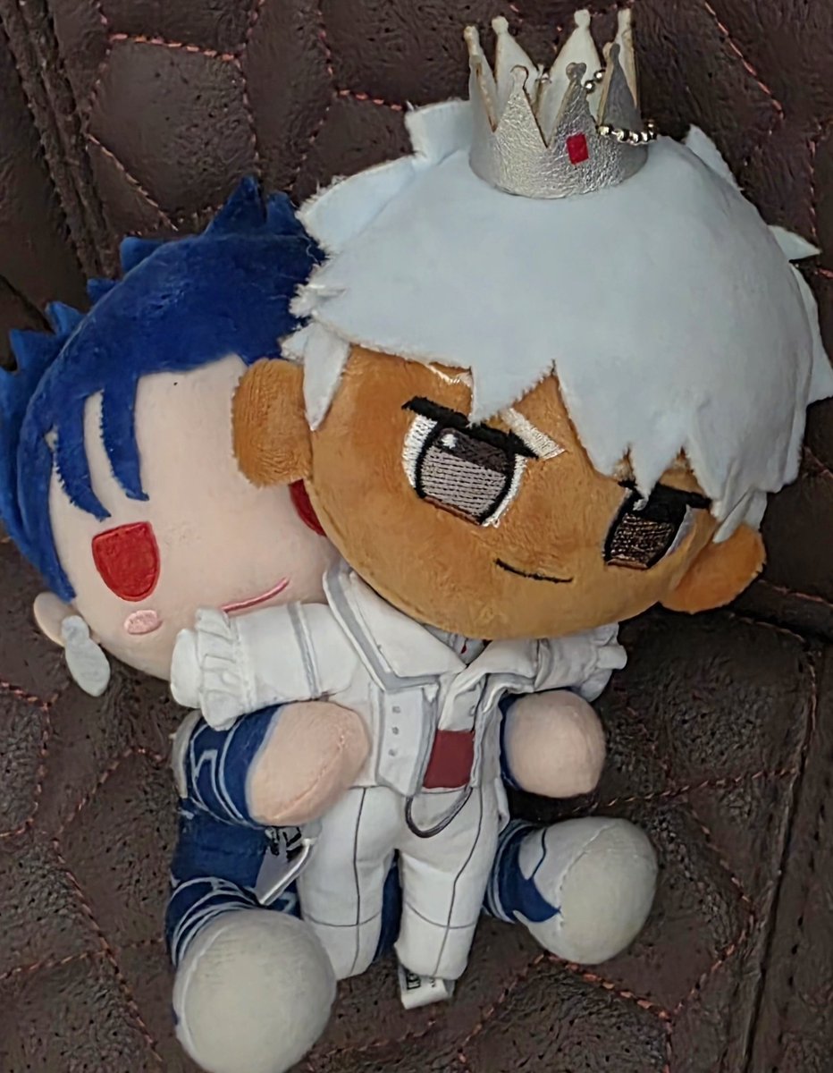 Post by ユーリ💙❤️ on X: Tit◉nic?