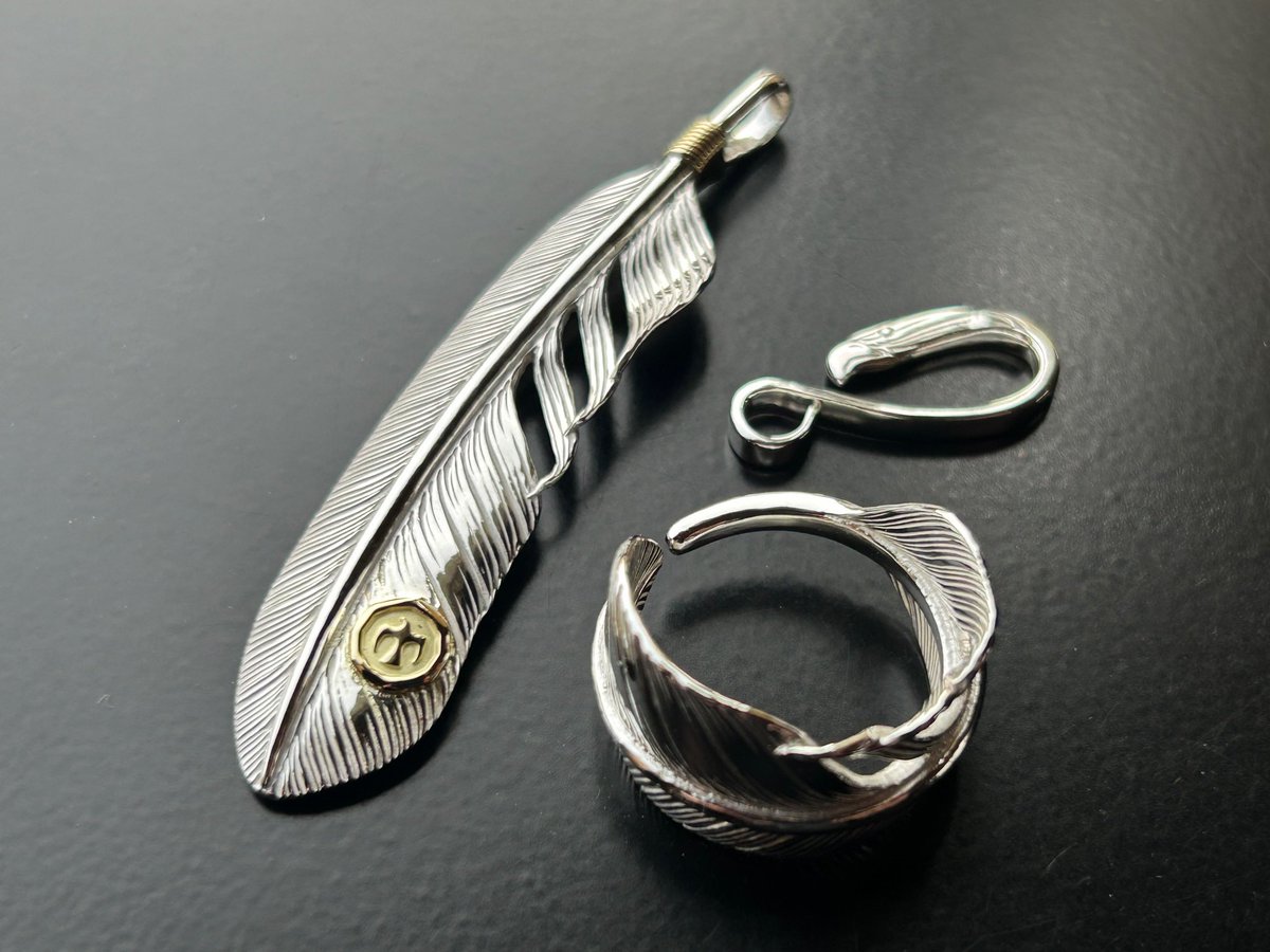 GoodWed011's tweet photo. もう少々お待ち下さい🙇♂️
https://t.co/Fnm46hpFMm
#goodwednesday
#studioty
#wakansilversmith
#thesun
#indianjewellery
#silverjewellery
#sapporo
#maruyama
#goros
#wingrock
#kenkikuchi
#tarowashimi
#tadyandking
#arizonafreedom
#firstarrows
#larrysmith https://t.co/XbvgkKmX3B