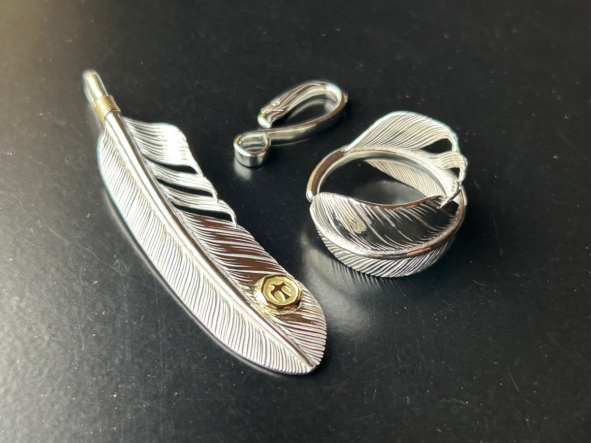 GoodWed011's tweet photo. もう少々お待ち下さい🙇♂️
https://t.co/Fnm46hpFMm
#goodwednesday
#studioty
#wakansilversmith
#thesun
#indianjewellery
#silverjewellery
#sapporo
#maruyama
#goros
#wingrock
#kenkikuchi
#tarowashimi
#tadyandking
#arizonafreedom
#firstarrows
#larrysmith https://t.co/XbvgkKmX3B