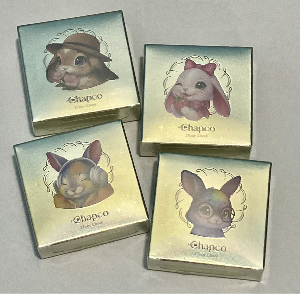 PadoKoriyama's tweet photo. 《好評展開中》
Chapcoうさぎシリーズアイシャドウ
Chapcoうさぎシリーズチーク

アイシャドウは6種類、チークは4種類❣️
自分に合った色をぜひ探してみてください🙂‍↕️🌟

パッケージのデザインもかわいくてモチベ上がりますね☝🏻

#イオンタウン郡山おしゃれ館
#ゲームスポットpado
#Chapco https://t.co/Y6UZT3LiG7