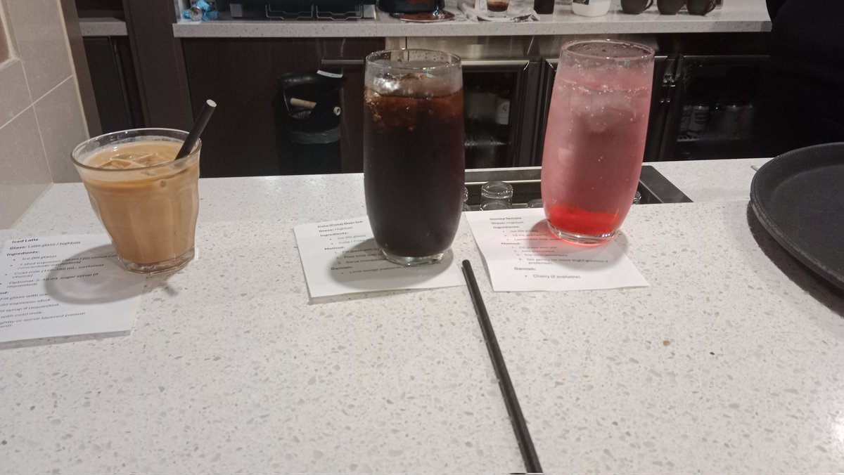 cinderellla666's tweet photo. The drinks I made in my course today https://t.co/mfqpwpuHuY