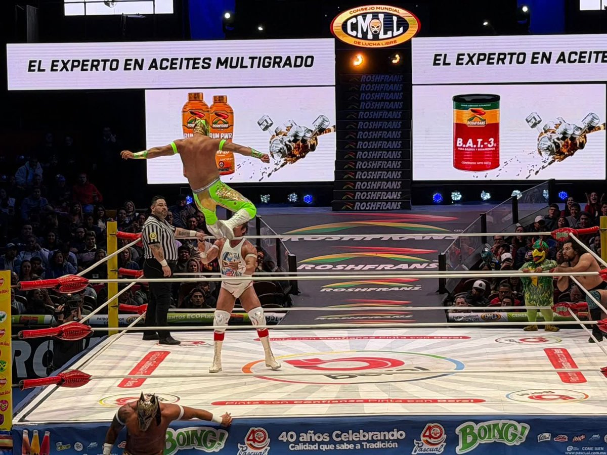 LaTijeraLucha's tweet photo. La lucha estelar del #MartesDeArenaMexico dejó “picados” a los aficionados que presenciaron la “paliza” que le dio #VoladorJr a #Neón, encuentro que terminó en dos caídas al hilo a favor de los rudos #BarbaroCavernario y #StukaJr que acompañaron al “Depredador Mayor”... https://t.co/BwU71cAo4q