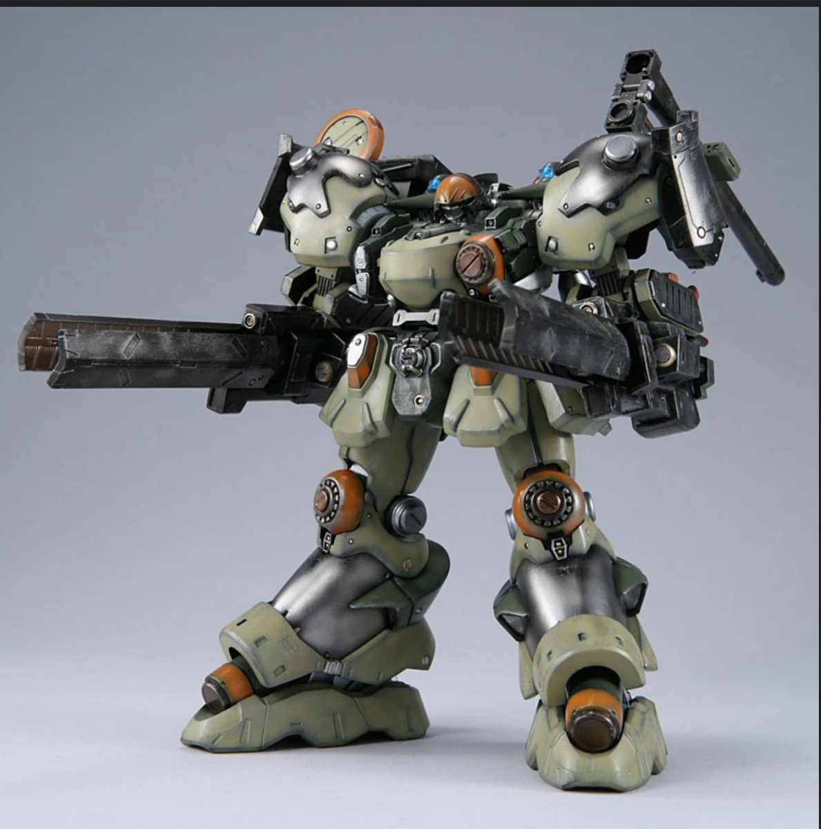 Well. I never thought I'd see an overlap between Armored Core and Battletech apart from Shoji Kawamori but:

armoredcore.fandom.com/wiki/Karel_Ker…

>calls her AC ''Warhammer""
> has Large Lasers for arms
>pilot named Kerensky (spelled Kerenski)

The modeller plays Battletech FOR SURE.