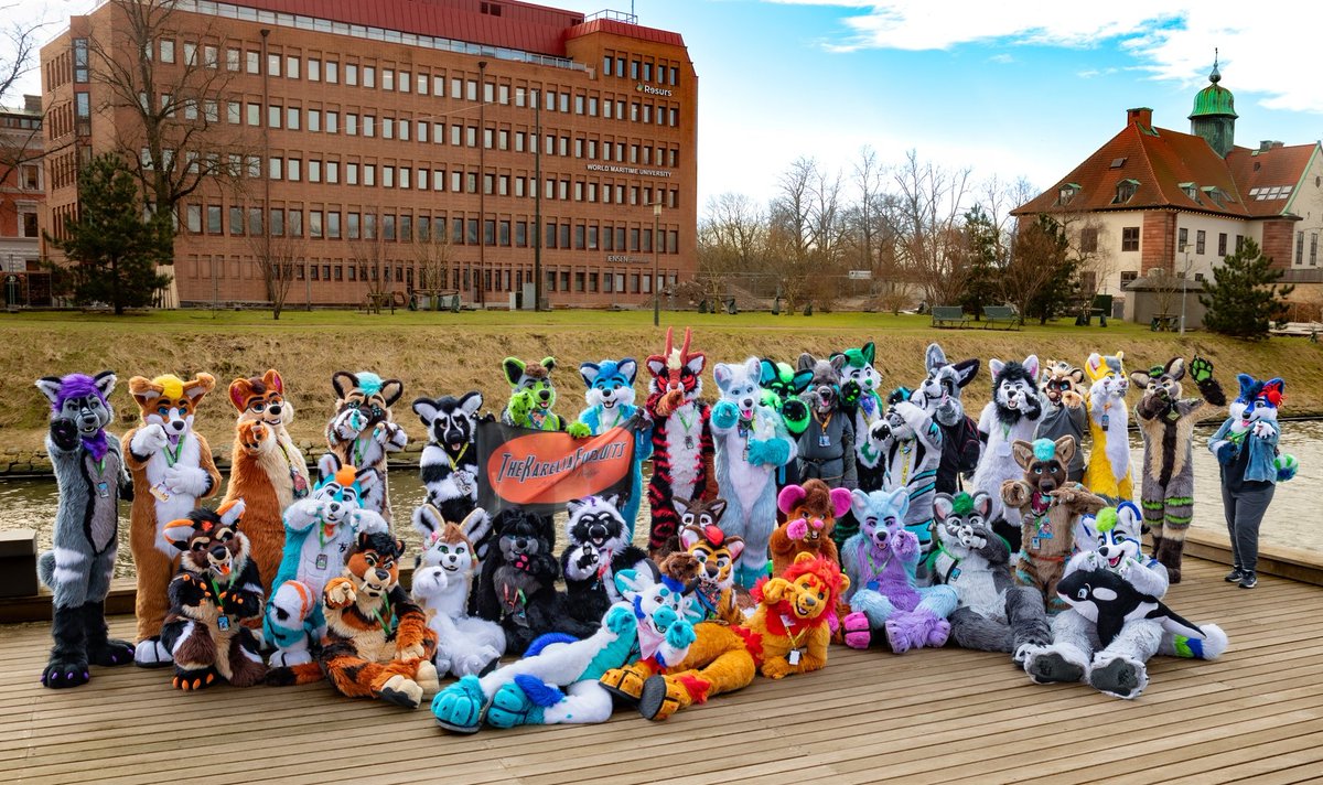 TheKareliaFursuits 🔜 EF tweet media