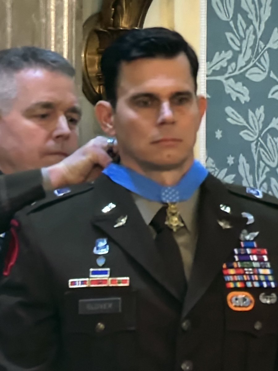rfkenmore's tweet image. Medal of Honor recipient, Eric Slover is a textbook chad

Assuming 160th SOAR