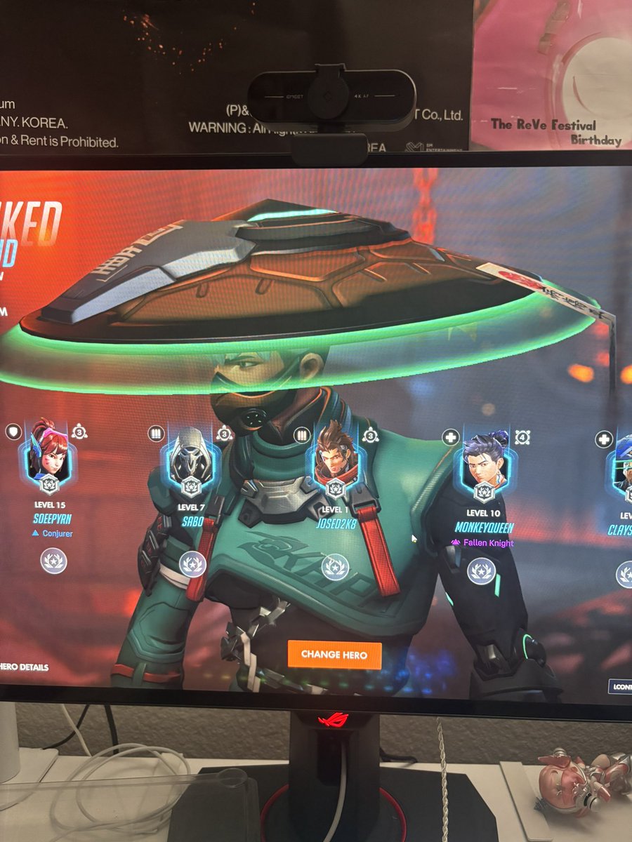 playing ow on my bf's pc 🤓 the grind dont stop