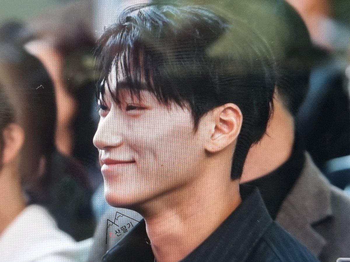 산딸기🍓𝓻𝓪𝓼𝓹𝓫𝓮𝓻𝓻𝔂 ⋆˚₊ tweet media