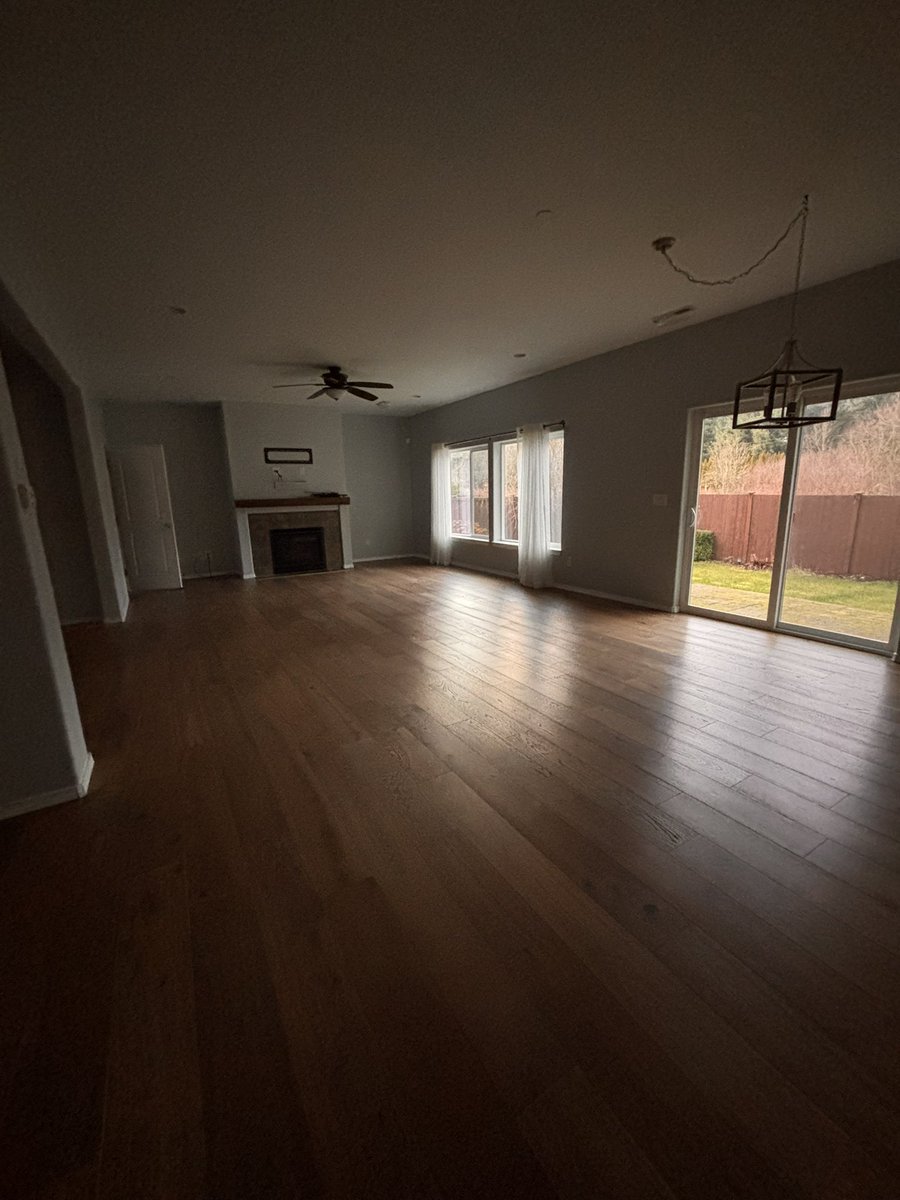 Redlovesbubbles tweet media