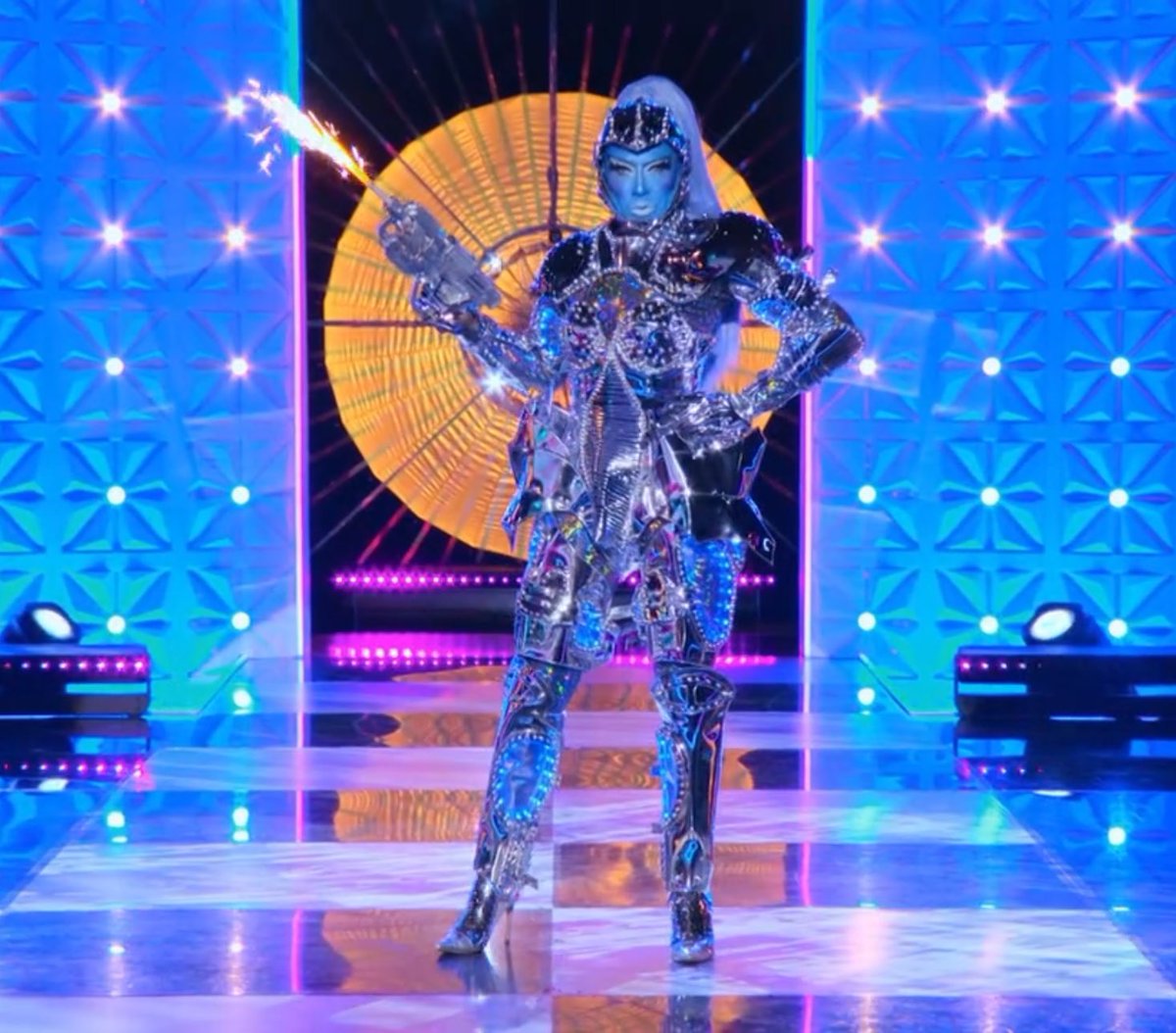 Serena Morena, CERO merecía ser parte de ese bottom btw. #DragRaceUK