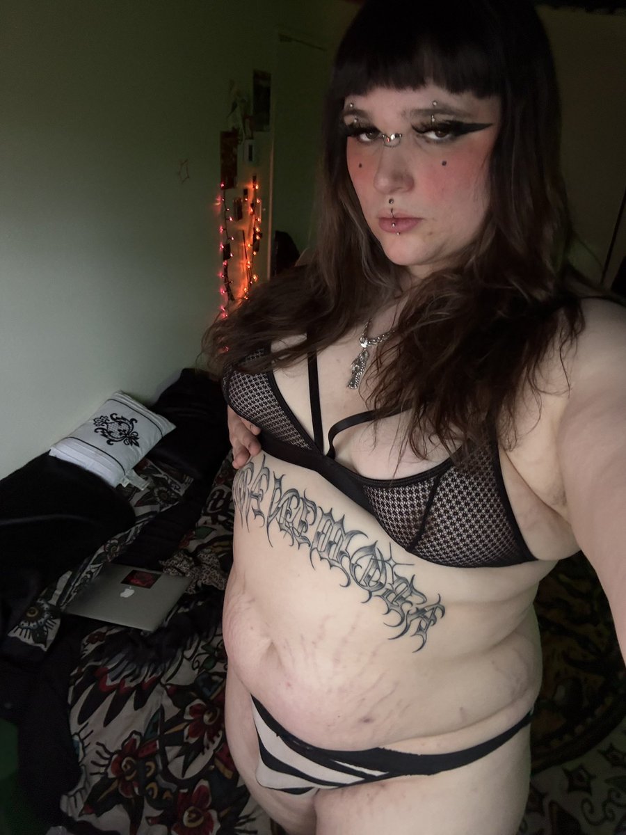 🖤 𝖈𝖔𝖗𝖕𝖘𝖊 𝖘𝖙𝖆𝖎𝖓 - $7.77 𝓕𝓐𝓝𝓢𝓛𝓨 🖤 tweet media