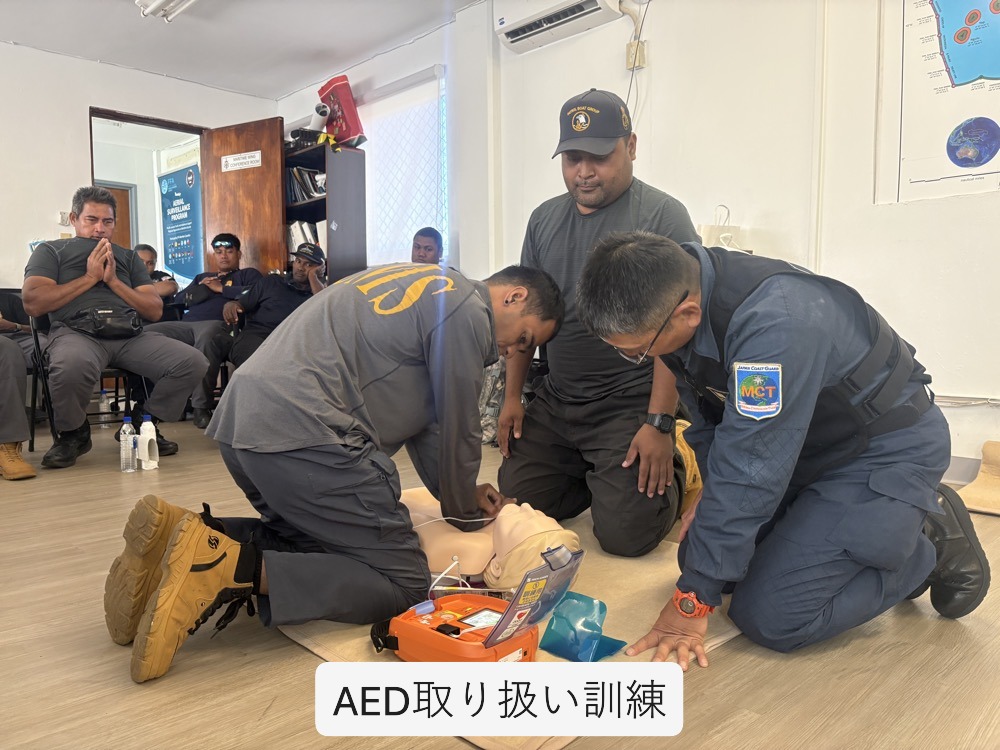 JCG_koho's tweet image. #海上保安庁   は、#笹川平和財団（#SPF）の枠組みを通じてMobile Cooperation Team（#MCT）を #ミクロネシア に派遣し、ミクロネシア海上保安機関に対して、救難技術に関する能力向上支援を実施しています。
#FOIP
#自由で開かれたインド太平洋