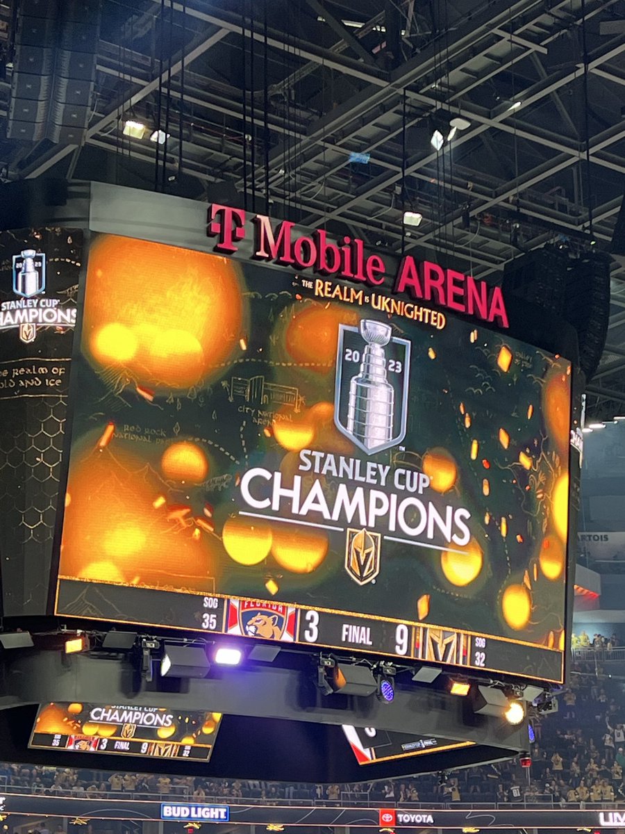 ZillyZay tweet media