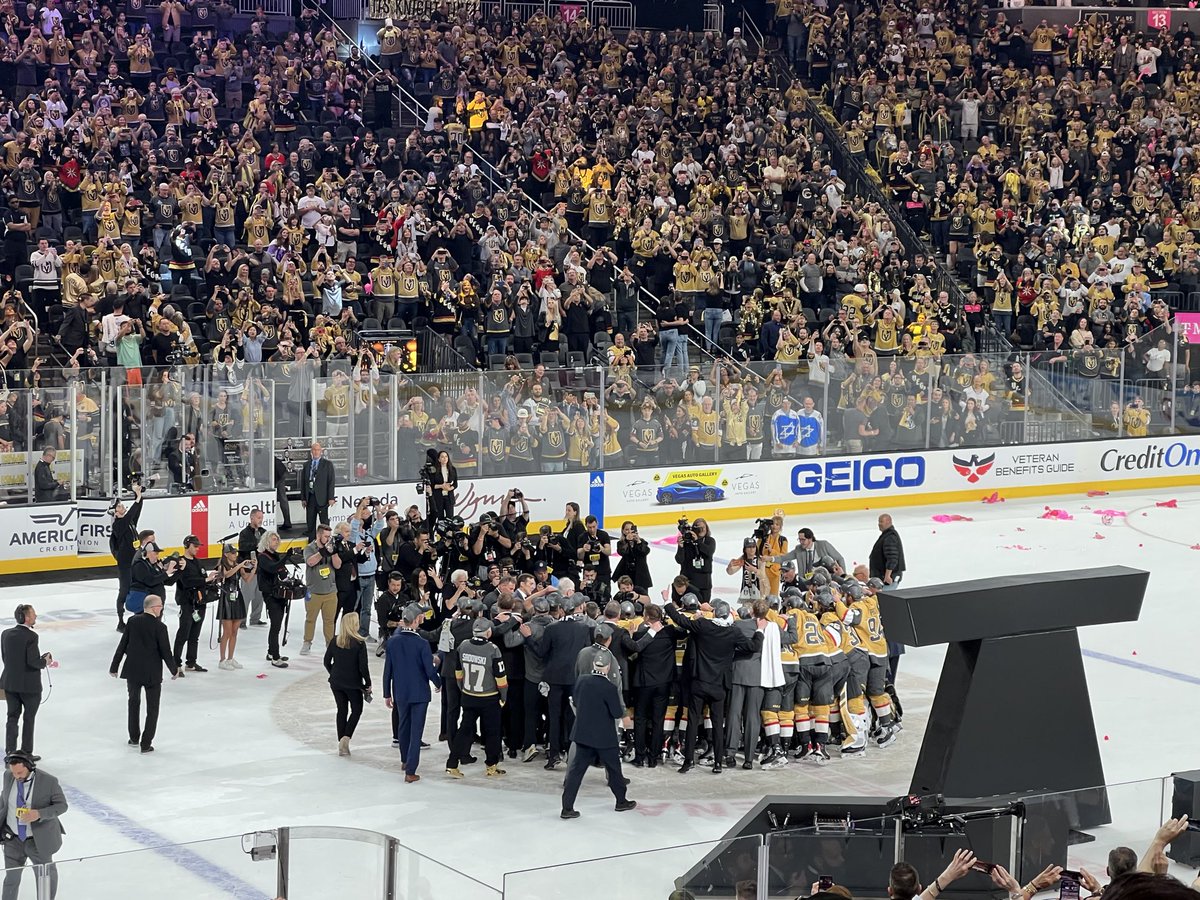 ZillyZay tweet media