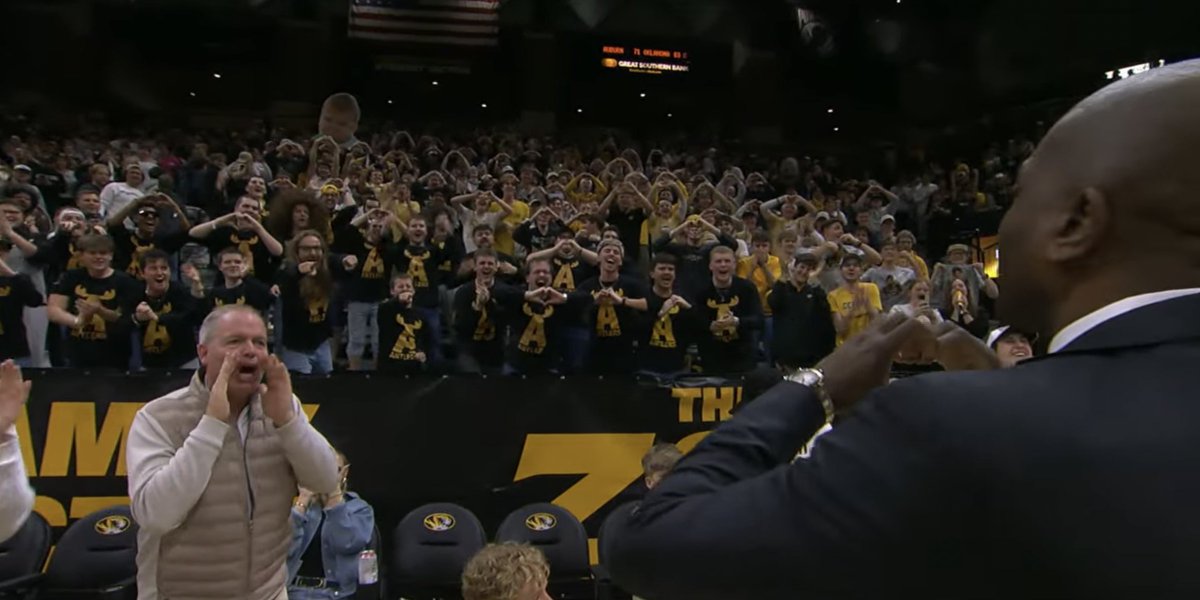 No Context College Basketball tweet media