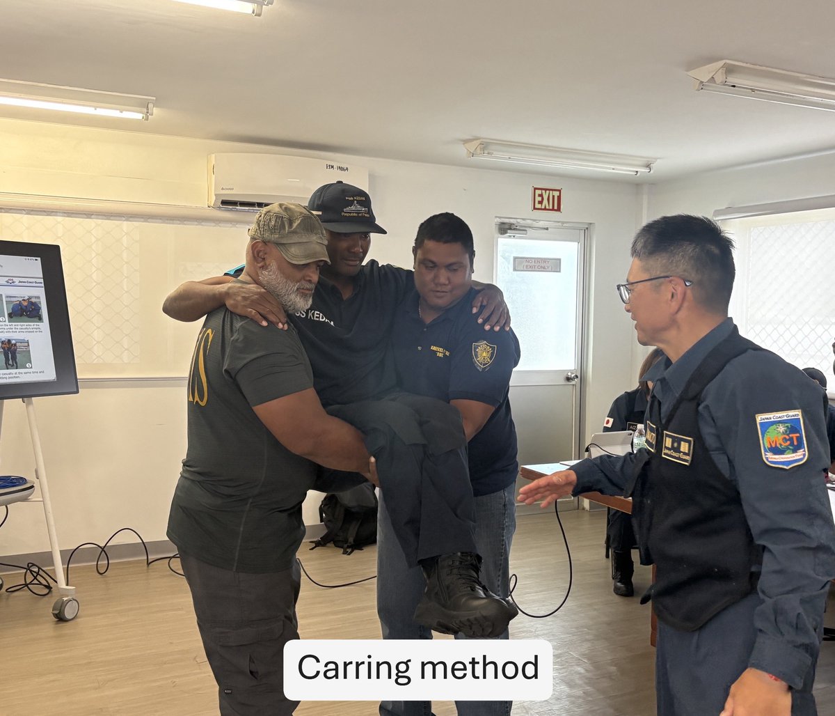 JCG_koho_en's tweet image. The #JCG has dispatched the Mobile Cooperation Team (#MCT) to Micronesia to provide capacity-building support on rescue techniques for Maritime Wing (FSM National Police) under the #SPF (Sasakawa Peace Foundation) framework. 
#FOIP