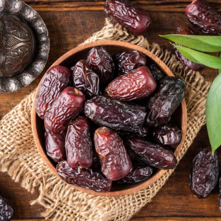 Allah's Rasul (Sallallahu Alaihi Wasallam) said, 

"Whoever finds dates should break his fast with them.

Whoever does not find them should break his fast with water, for it is pure."