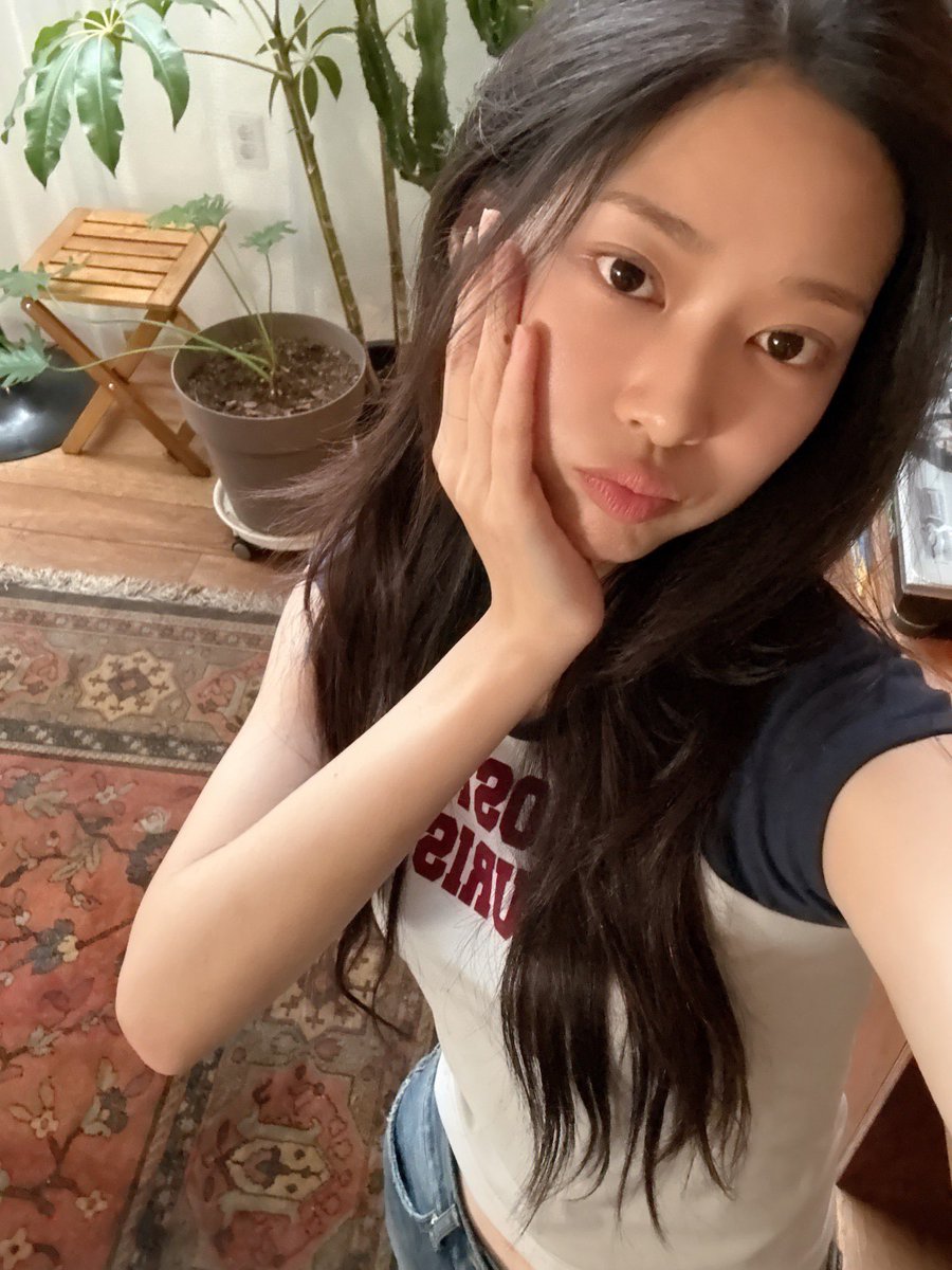 Kim Minju Updates tweet media