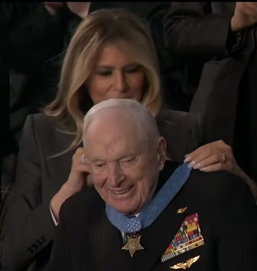 boldamericanpod's tweet photo. President Trump awarded two Men with
The Congressional Medal of Honor
during the State of the Union.

🎖️CW5 Eric Slover for his heroic actions in Operation Absolute Resolve.
🎖️100-Year-Old Royce Williams for his heroic service as a pilot in Korea. https://t.co/iBRZd5YS4L