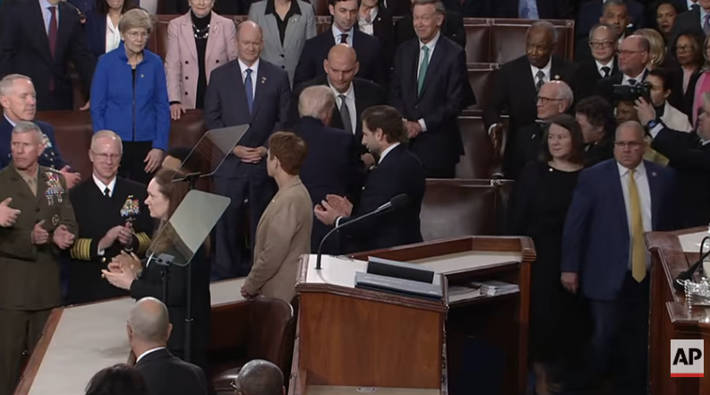 It looks like one Democrat shook the President't hand at the SOTU tonight