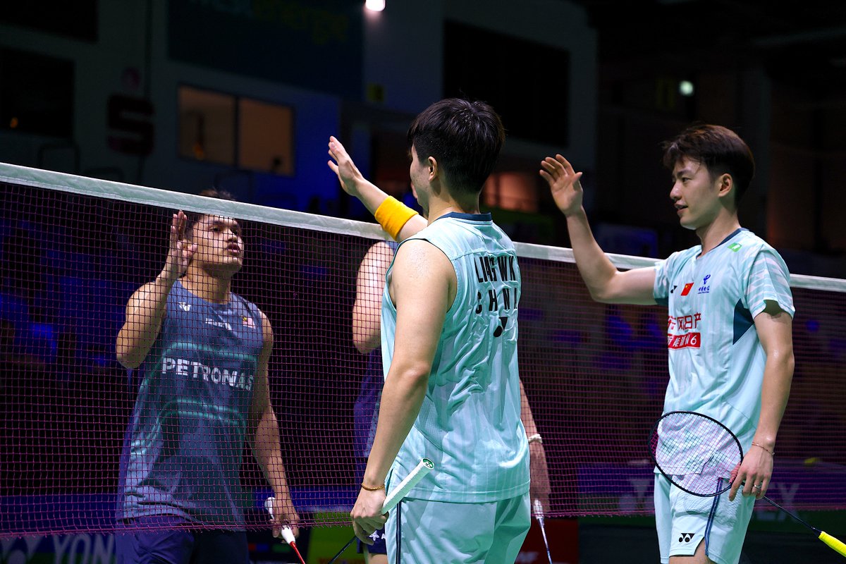 CGTNSportsScene's tweet image. 🐎Kicking off the #YearOfTheHorse with a win!💪

🇨🇳🏸World No. 3 Liang Weikeng/Wang Chang edged Malaysia's Choong Hon Jian/Muhammad Haikal🇲🇾 in a three-game thriller (21-14, 18-21, 21-18) at #GermanOpen2026.

Next round 🆚 Christo &amp;amp; Toma Junior Popov 🇫🇷

#Badminton