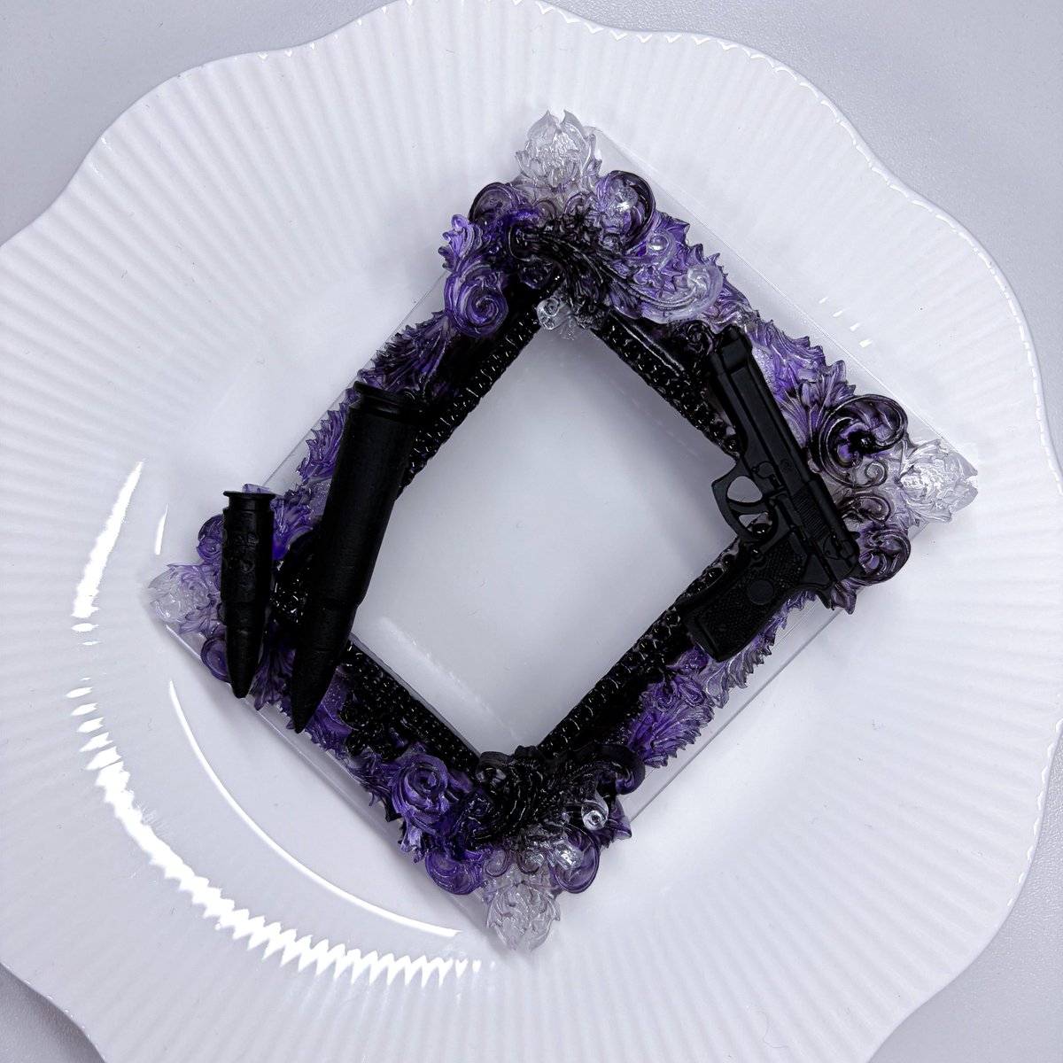 #RT + #Follow 이벤트 

리트윗 + 팔로우 해주신 한 분에게 사진 속 탑로더를 보내드립니다.

윗치폼에 더 다양한 탑로더들이 있으니 많은 관심 부탁드립니다!

#탑꾸 #탑로더 #액자탑로더 #레진탑로더 #플룬탑꾸