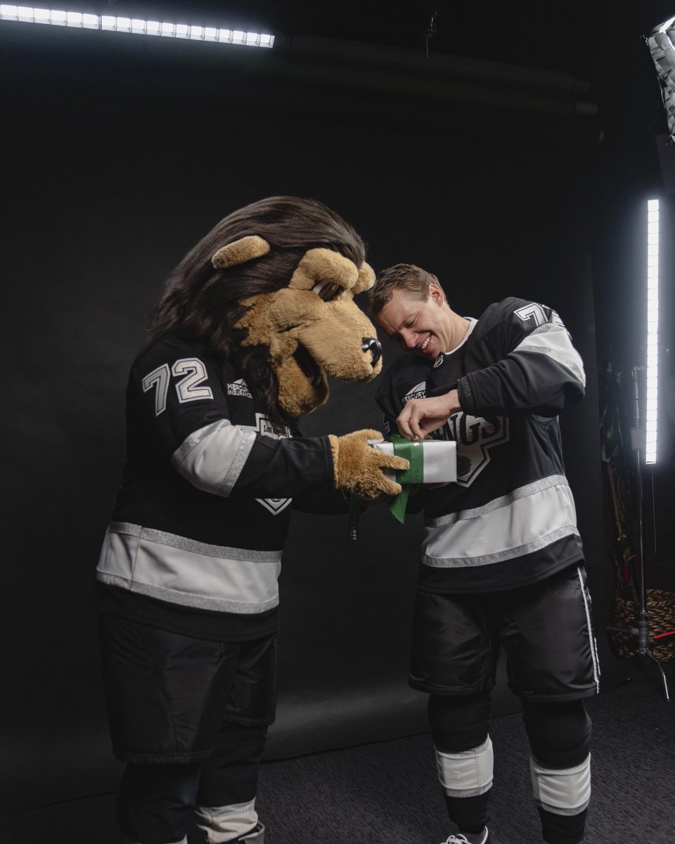 LA Kings tweet media