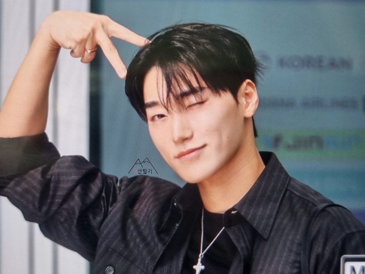 산딸기🍓𝓻𝓪𝓼𝓹𝓫𝓮𝓻𝓻𝔂 ⋆˚₊ tweet media