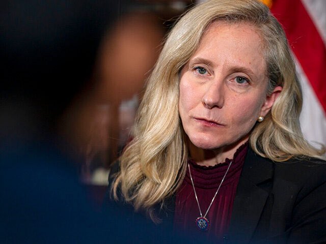IronPatriotTrue's tweet image. Abigail Spanberger is Obama 2.0!  

An unknown entity and a 2 week governor who is stepping on Virginians on her attempt at a run for the White House.