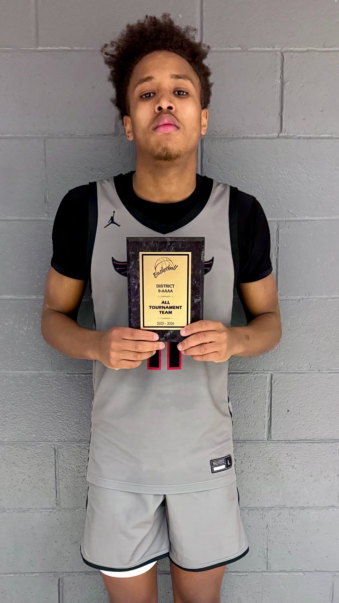 Red Hawks Men’s Basketball tweet media