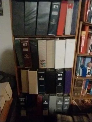 bdj610's tweet photo. @yanxchick Binders. Tons of binders. And this isn't all of the 105,844 cards I have in my official collection. Anyone have shelves they want to donate??! https://t.co/2HnzhrBrQw