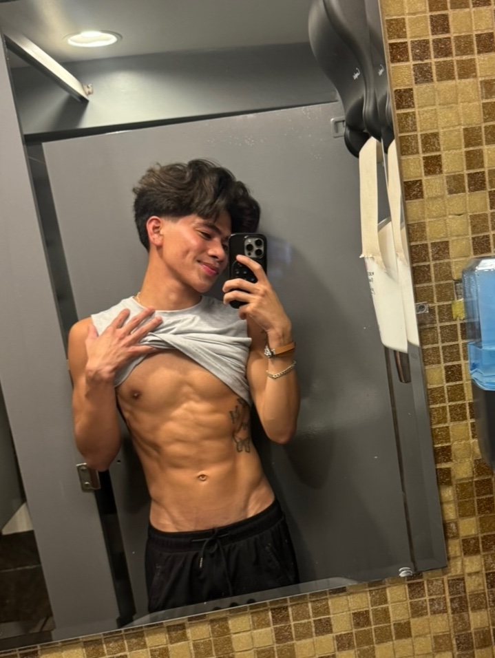 christianflashy's tweet photo. hey there 🙈 https://t.co/FCialllIDv