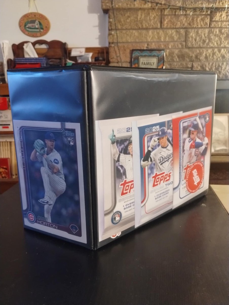 bdj610's tweet photo. @yanxchick Binders. Tons of binders. And this isn't all of the 105,844 cards I have in my official collection. Anyone have shelves they want to donate??! https://t.co/2HnzhrBrQw