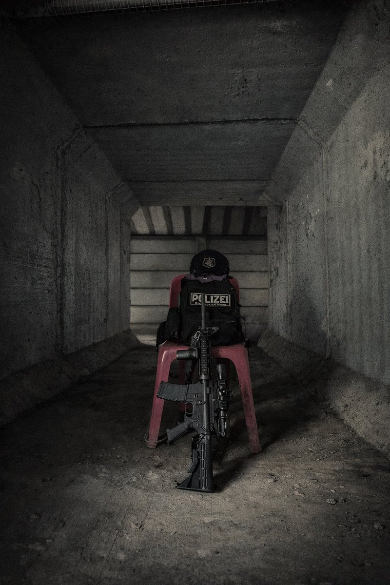 บันได สีแดง📕 tweet media